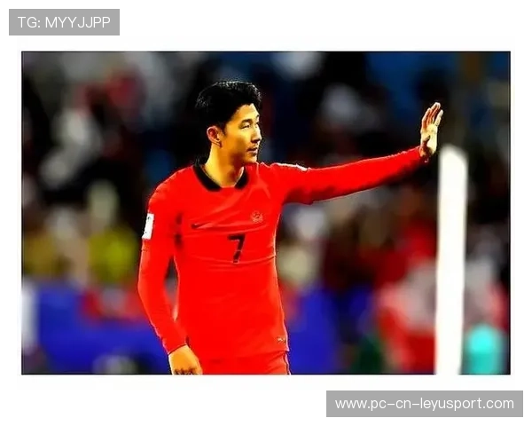 孙兴慜与队友二过一配合精妙绝伦，演绎足球艺术